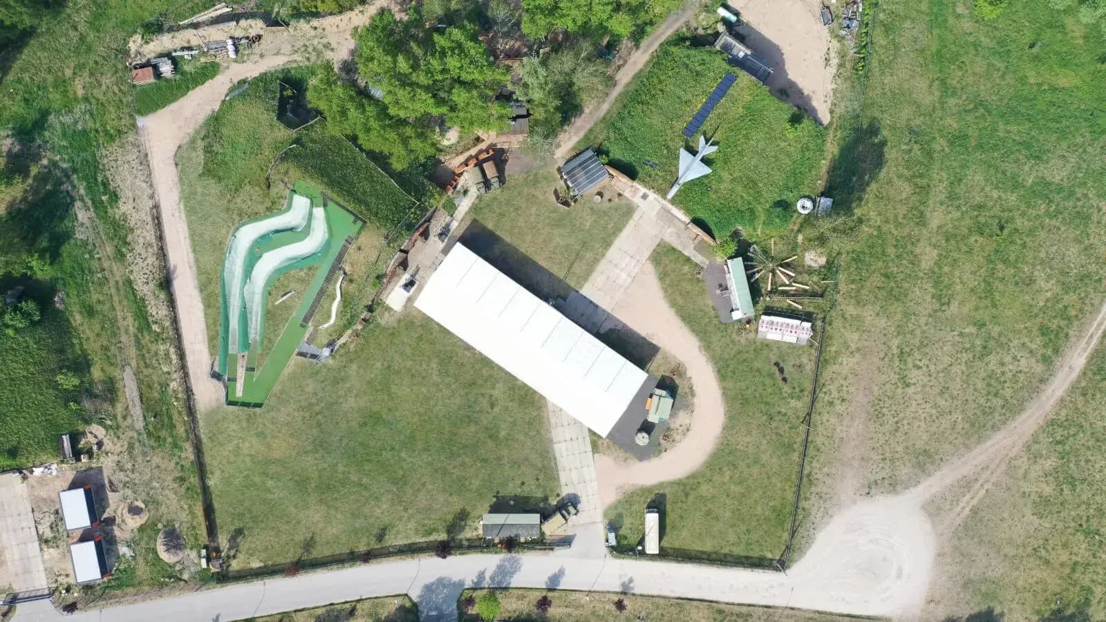 Hangar-312 Luftbild der Eventlocation